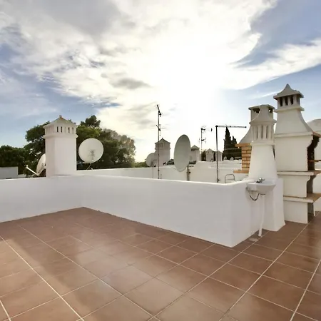 Berry - With Pool And Rooftop Porches (Algarve)