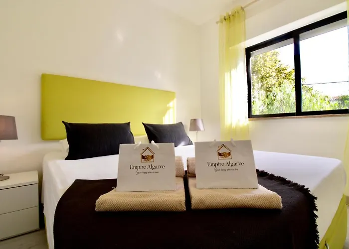 Berry - With Pool And Rooftop Apartman *