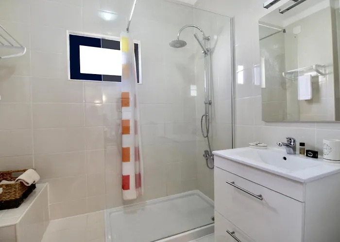 Berry - With Pool And Rooftop * Porches